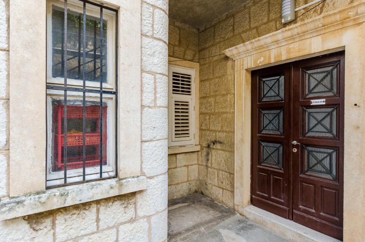 Location - Brizo Apartamento *